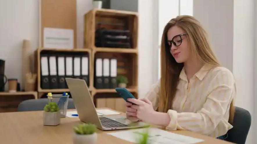 浙江华乐电子有限公司轮播图2